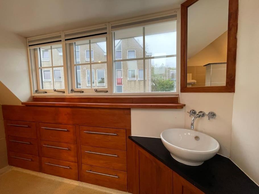 Fisherman'S Cottage - Surf Retreat Wijk aan Zee Ngoại thất bức ảnh