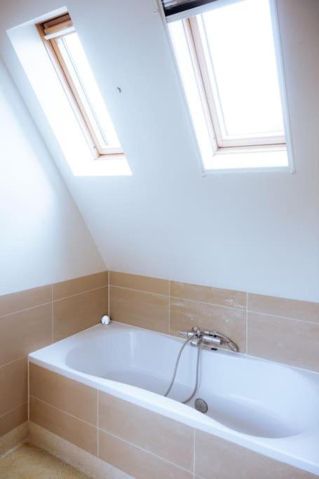 Fisherman'S Cottage - Surf Retreat Wijk aan Zee Ngoại thất bức ảnh